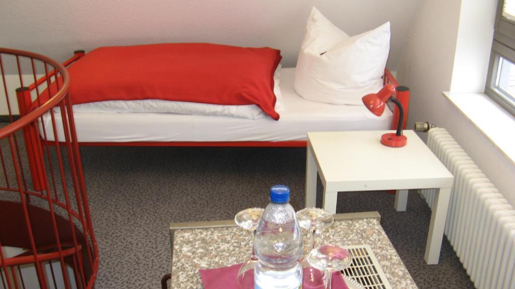 Hotel Am Schlossberg Böblingen Chambre photo