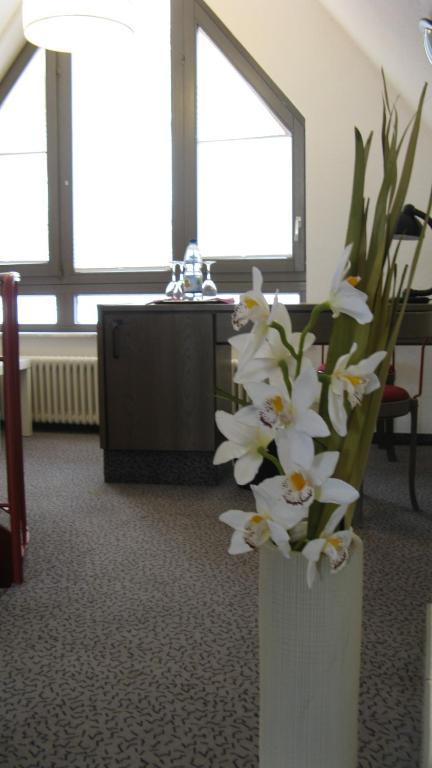 Hotel Am Schlossberg Böblingen Extérieur photo
